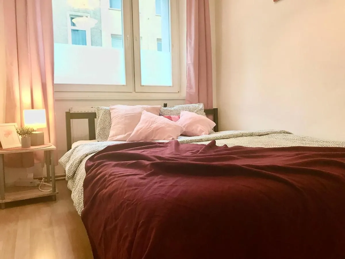 Nr.1 Perfect 3 Bedrooms Near To Main Train Station Vienna Apartment