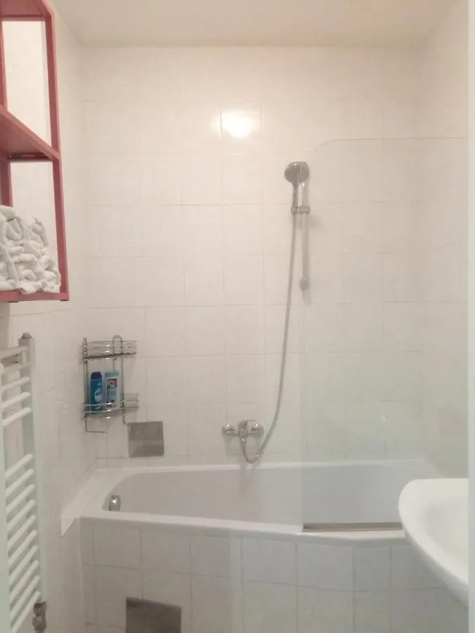 Nr.1 Perfect 3 Bedrooms Near To Main Train Station Wenen Appartement